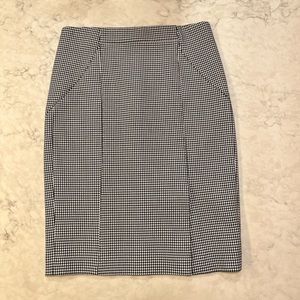 Banana Republic Houndstooth Pencil Skirt